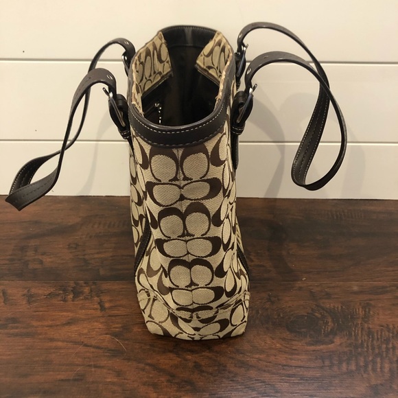 COACH Signature Handbag - Picture 6 of 8